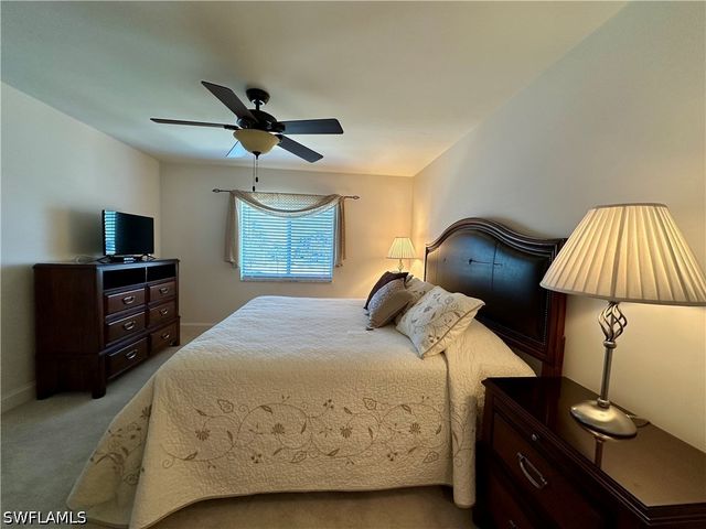 10686 GULFSHORE DR 304 A, Naples, FL 34108