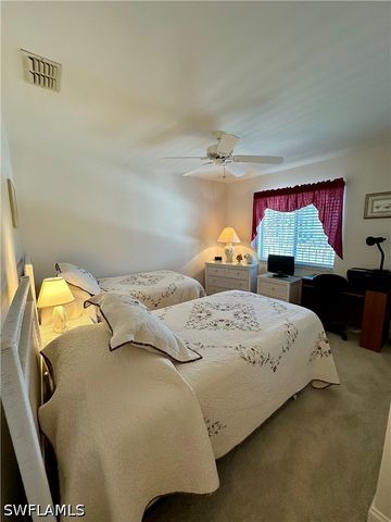 10686 GULFSHORE DR 304 A, Naples, FL 34108