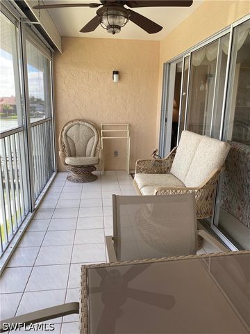 10686 GULFSHORE DR 304 A, Naples, FL 34108