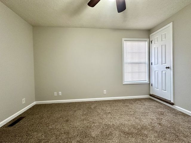 400 Condor Ct Apt C, Clarksville, TN 37042