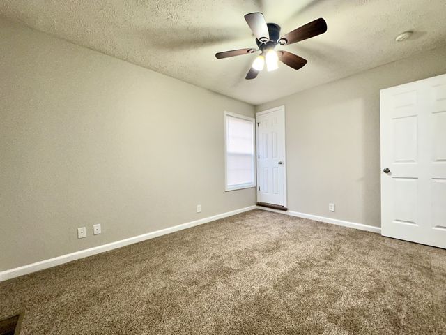 400 Condor Ct Apt C, Clarksville, TN 37042