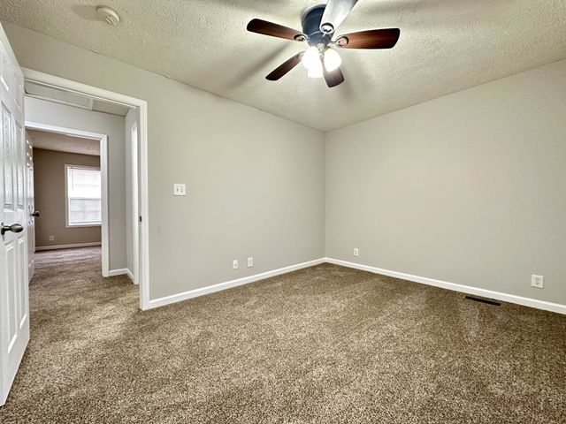 400 Condor Ct Apt C, Clarksville, TN 37042