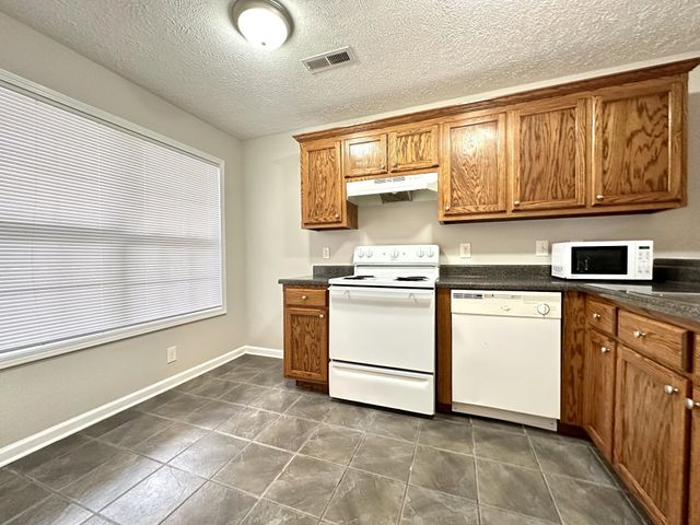 400 Condor Ct Apt C, Clarksville, TN 37042