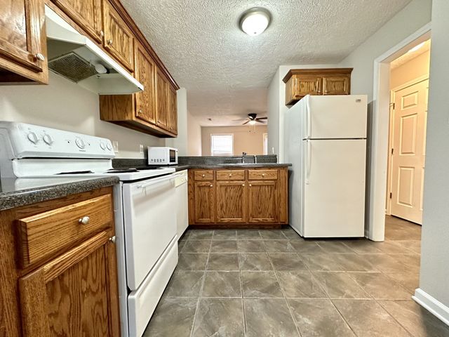 400 Condor Ct Apt C, Clarksville, TN 37042