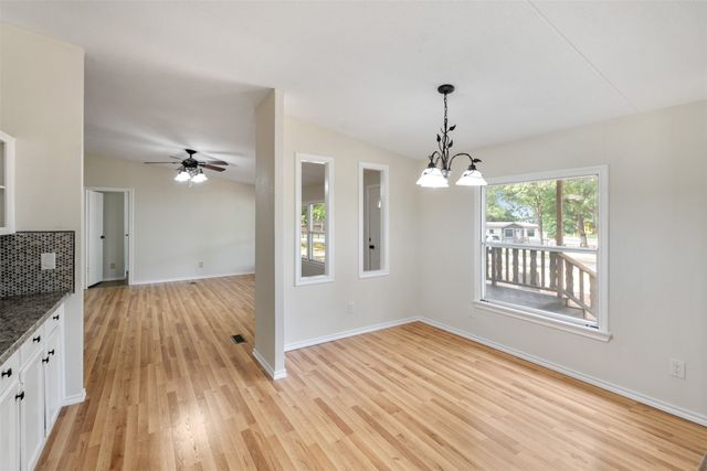 102 Lakewood Drive, Mabank, TX 75156