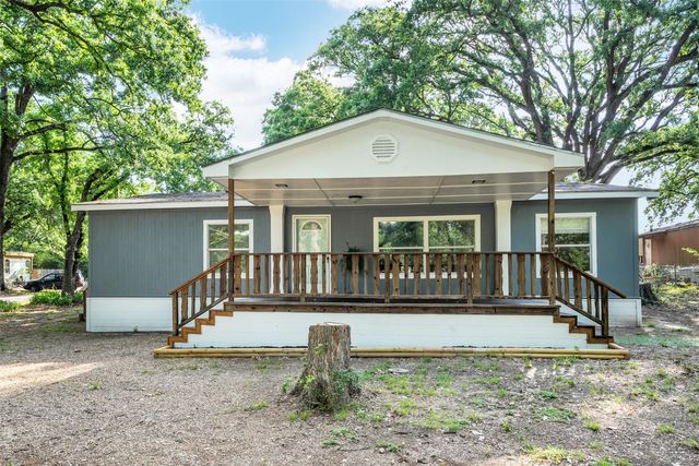 102 Lakewood Drive, Mabank, TX 75156