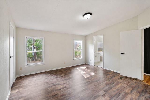 102 Lakewood Drive, Mabank, TX 75156