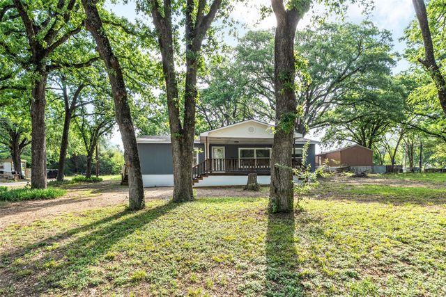 102 Lakewood Drive, Mabank, TX 75156