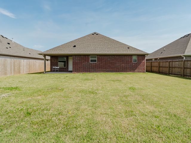 221 Palm Street, Bentonville, AR 72713
