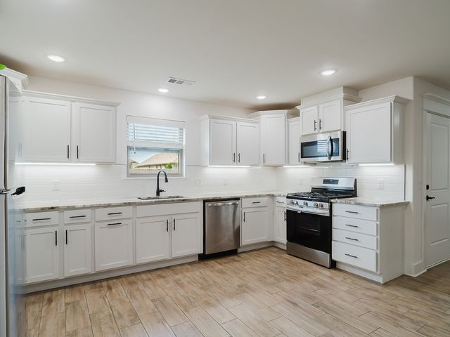 221 Palm Street, Bentonville, AR 72713