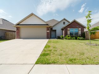 221 Palm Street, Bentonville, AR 72713