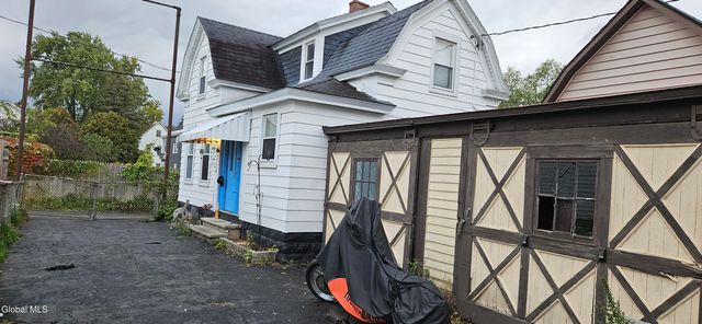 1235 First Avenue, Schenectady, NY 12303