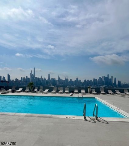 6050 Kennedy Blvd, West New York Town, NJ 07093