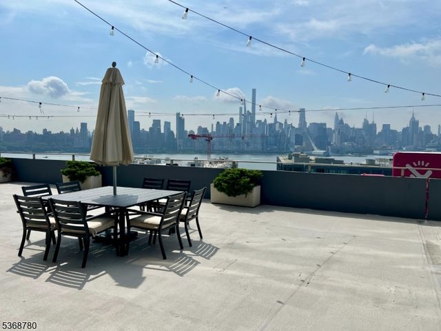 6050 Kennedy Blvd, West New York Town, NJ 07093