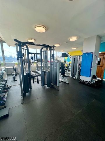 6050 Kennedy Blvd, West New York Town, NJ 07093