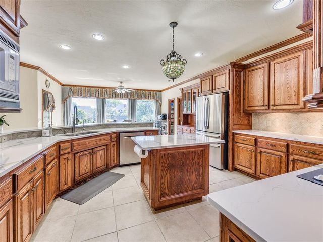 1700 Eagle Drive, Edmond, OK 73034