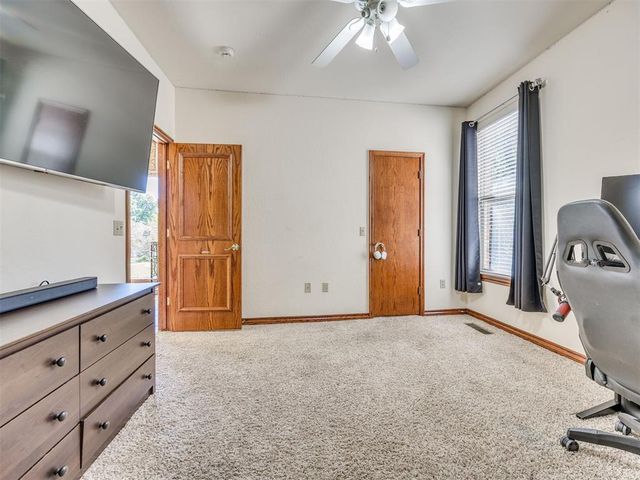 1700 Eagle Drive, Edmond, OK 73034