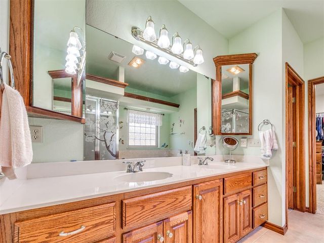 1700 Eagle Drive, Edmond, OK 73034