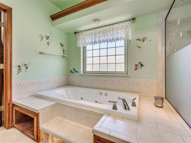 1700 Eagle Drive, Edmond, OK 73034