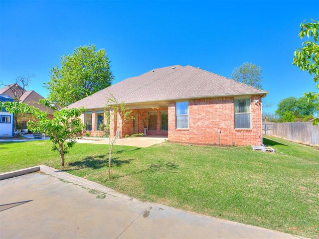 1700 Eagle Drive, Edmond, OK 73034
