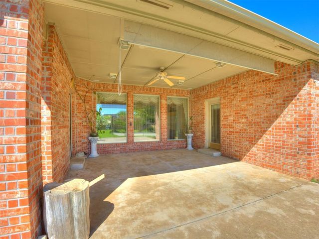 1700 Eagle Drive, Edmond, OK 73034