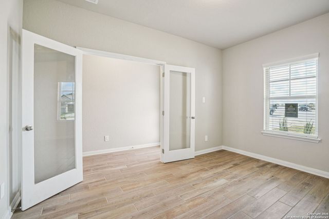 10295 King Robert, San Antonio, TX 78239