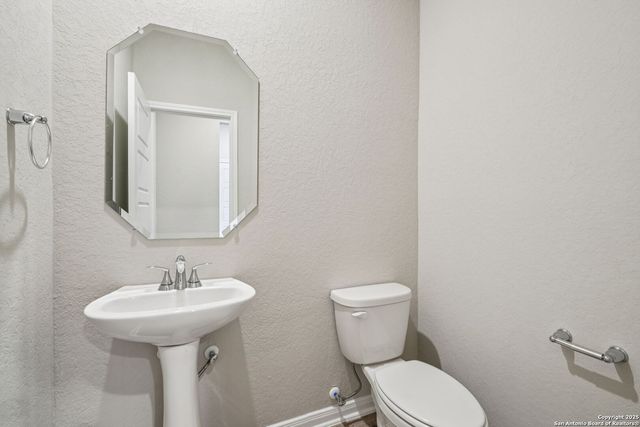 10295 King Robert, San Antonio, TX 78239