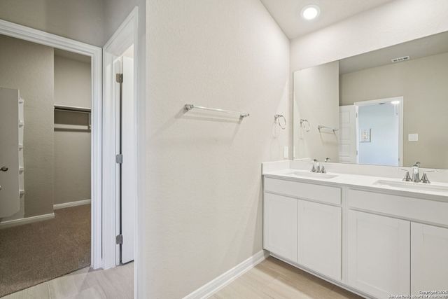 10295 King Robert, San Antonio, TX 78239