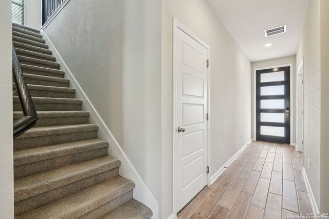 10295 King Robert, San Antonio, TX 78239