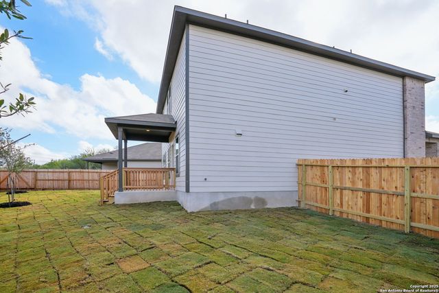 10295 King Robert, San Antonio, TX 78239