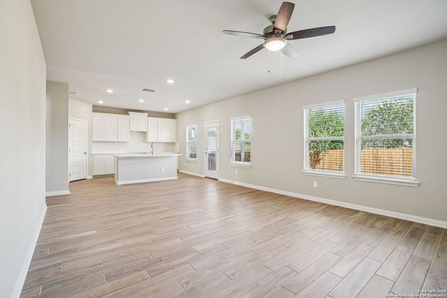 10295 King Robert, San Antonio, TX 78239