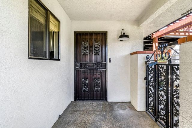 2411 Driftwood, Madera, CA 93637