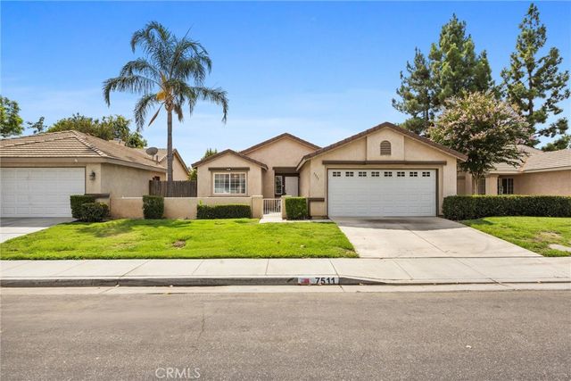 7511 Stone Breakers Avenue, Bakersfield, CA 93313