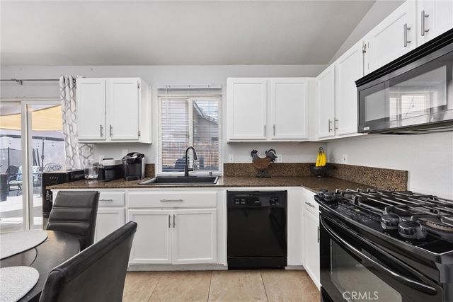 7511 Stone Breakers Avenue, Bakersfield, CA 93313