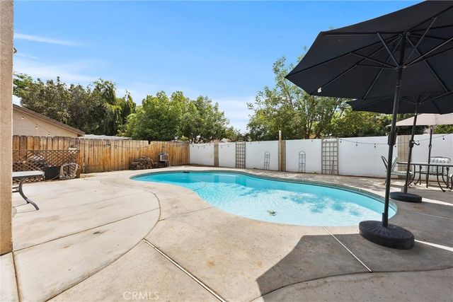 7511 Stone Breakers Avenue, Bakersfield, CA 93313