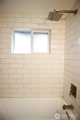 35030 19th Avenue SW, Federal Way, WA 98023