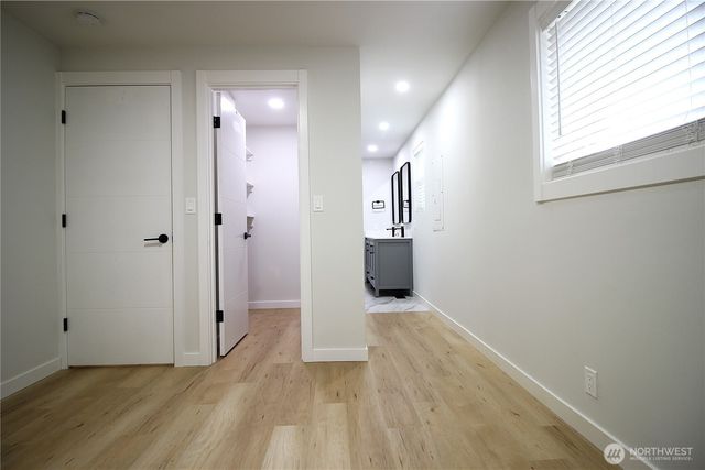 35030 19th Avenue SW, Federal Way, WA 98023