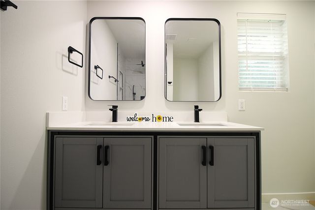 35030 19th Avenue SW, Federal Way, WA 98023