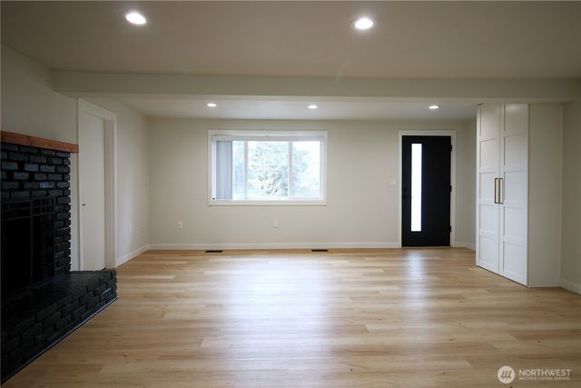 35030 19th Avenue SW, Federal Way, WA 98023