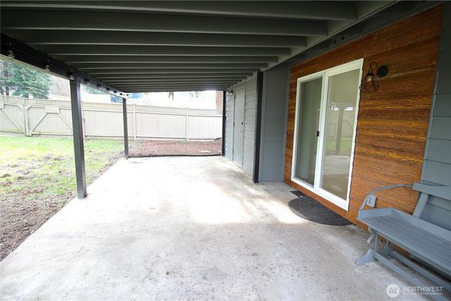 35030 19th Avenue SW, Federal Way, WA 98023