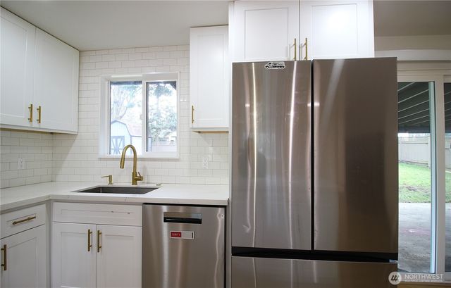 35030 19th Avenue SW, Federal Way, WA 98023