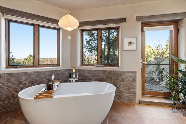 66 Three Rock Road, Santa Fe, NM 87506