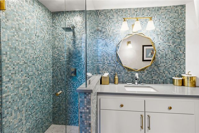 66 Three Rock Road, Santa Fe, NM 87506