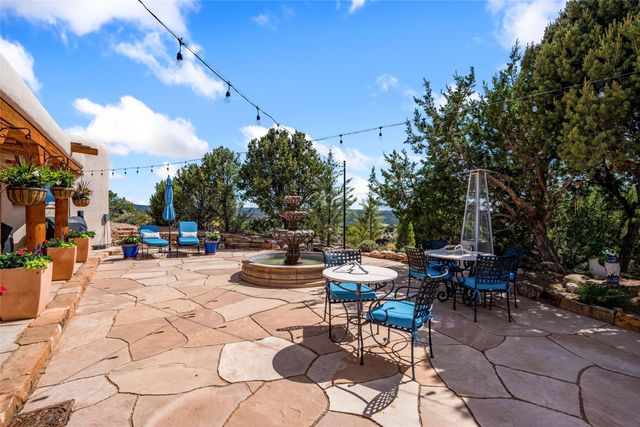 66 Three Rock Road, Santa Fe, NM 87506