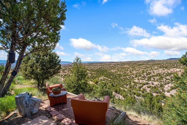 66 Three Rock Road, Santa Fe, NM 87506