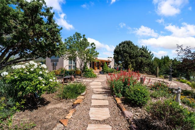 66 Three Rock Road, Santa Fe, NM 87506