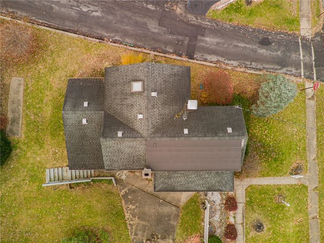 21 Maple Street, Lyons, NY 14489