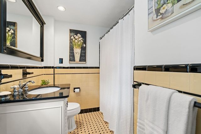 4 Joyce Rd, Arlington, MA 02474