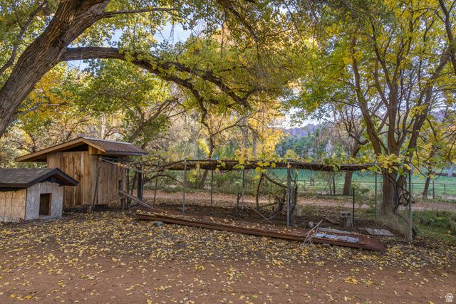 2927 S EAST BENCH RD, Moab, UT 84532