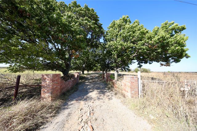 1600 County Road 1109a, Rio Vista, TX 76093